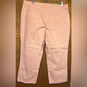 Vintage America Light Pink Women's Capris